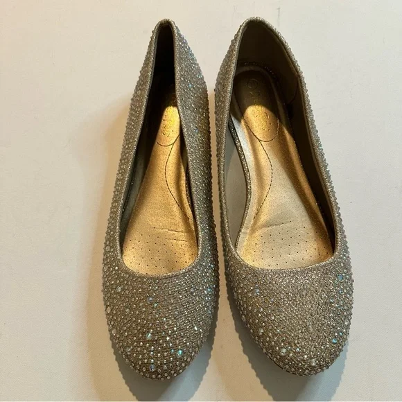 Dream Pairs Women’s Sole-Shine Cream White Rhinestone Ballet Flats Shoes Sz 11 - Picture 2 of 8